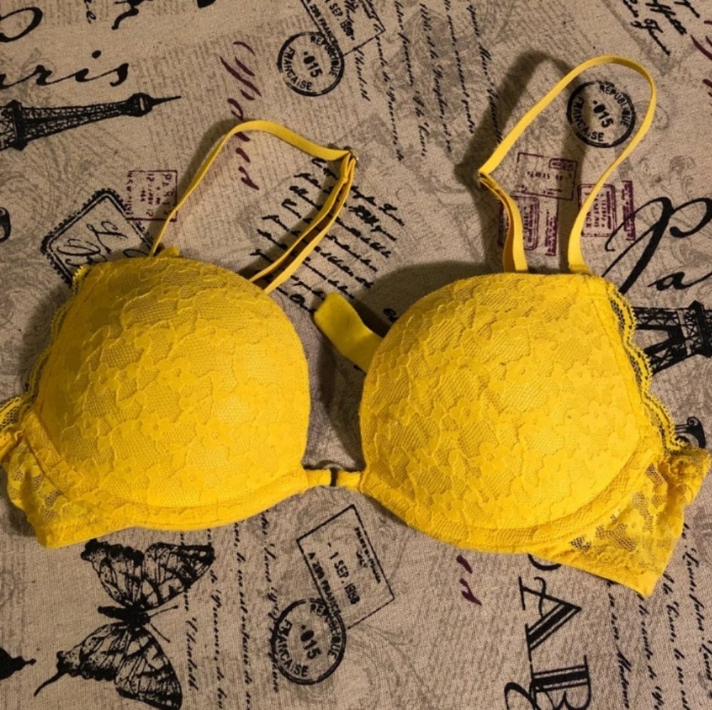 🛍Gilly Hicks Push Up Bra